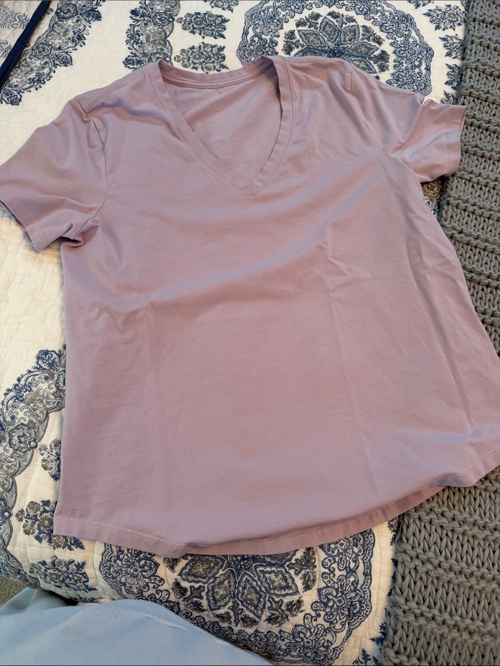 Lululemon Women's Love V-Neck Pocket Tee - Dusty Mauve